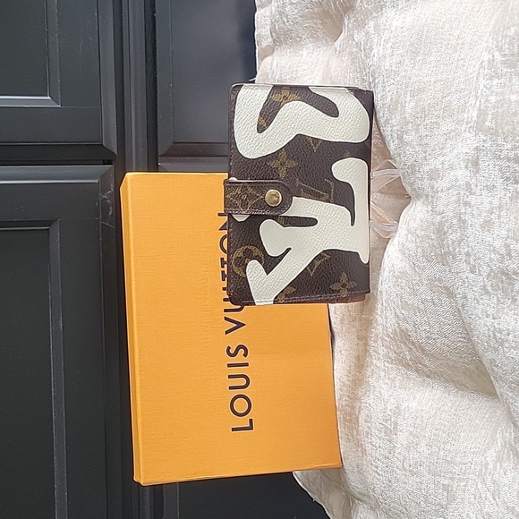 Louis Vuitton Handbags - Authentic Louis Vuitton Wallet